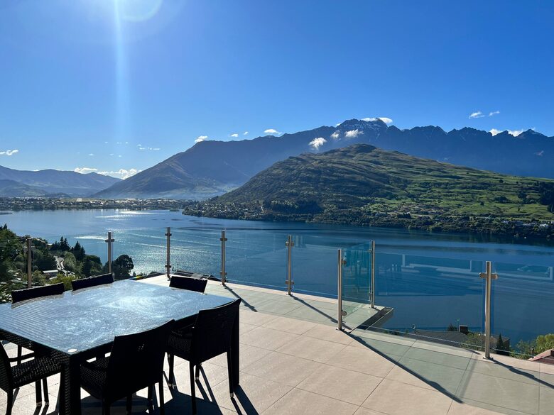 Elevated Alpine Residence Overlooking The Remarkables - Queenstown, New Zealand