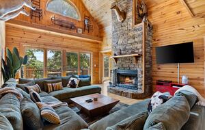 Morganton Mountain Event Retreat Near Blue Ridge - Morganton, Georgia