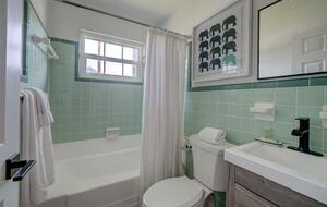 Anna Maria Island Pool Retreat - Holmes Beach, Florida