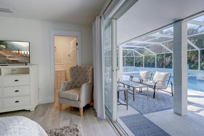 Holmes Beach Pool Retreat - Holmes Beach, Florida