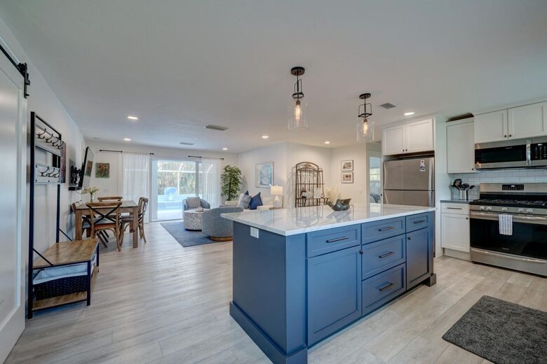 Holmes Beach Pool Retreat - Holmes Beach, Florida
