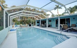 Anna Maria Island Pool Retreat - Holmes Beach, Florida