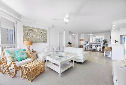 Main Beach Coastal Residence - Gold Coast, Australia