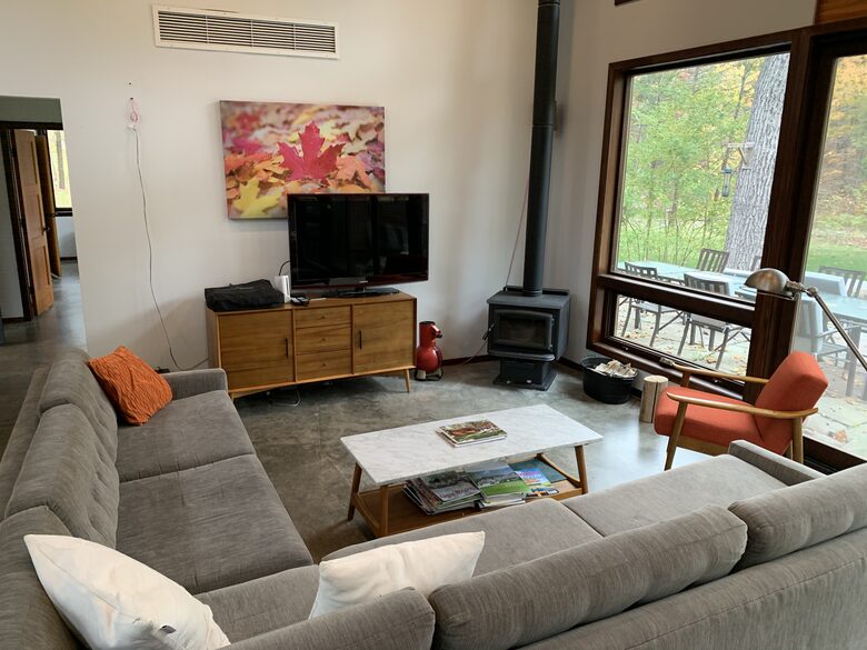 Modern Catskills Riverhouse Near Hunter Mountain - Cairo, New York