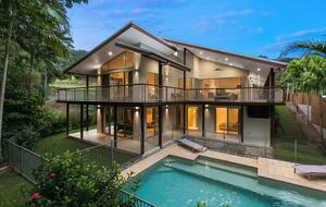 Red Peak Rainforest House - Cairns, Australia