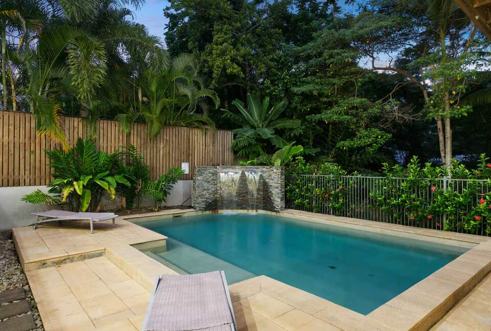 Red Peak Rainforest House - Cairns, Australia