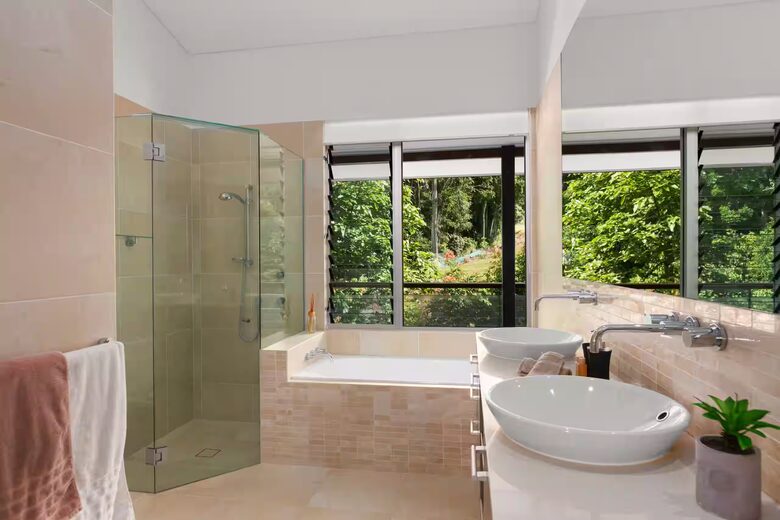 Red Peak Rainforest House - Cairns, Australia
