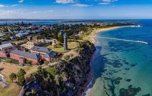 Luxury Beach House with Garden Oasis in Queenscliff - Queenscliff, Australia