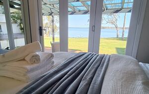 Tranquil Lake Munmorah Villa with Pool & Sauna - Lake Munmorah, Australia