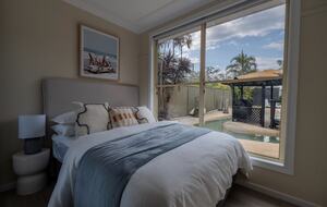 Tranquil Lake Munmorah Villa with Pool & Sauna - Lake Munmorah, Australia