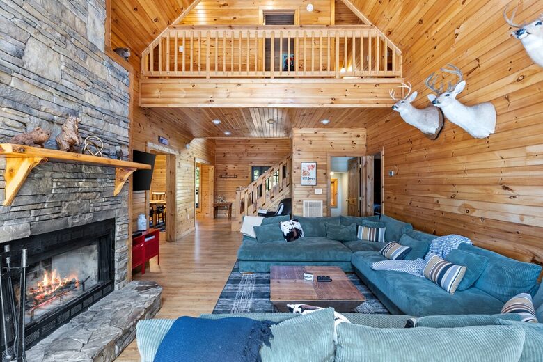 Morganton Mountain Event Retreat Near Blue Ridge - Morganton, Georgia