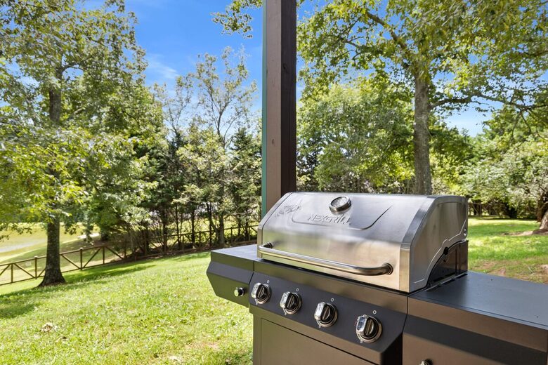 Morganton Mountain Event Retreat Near Blue Ridge - Morganton, Georgia