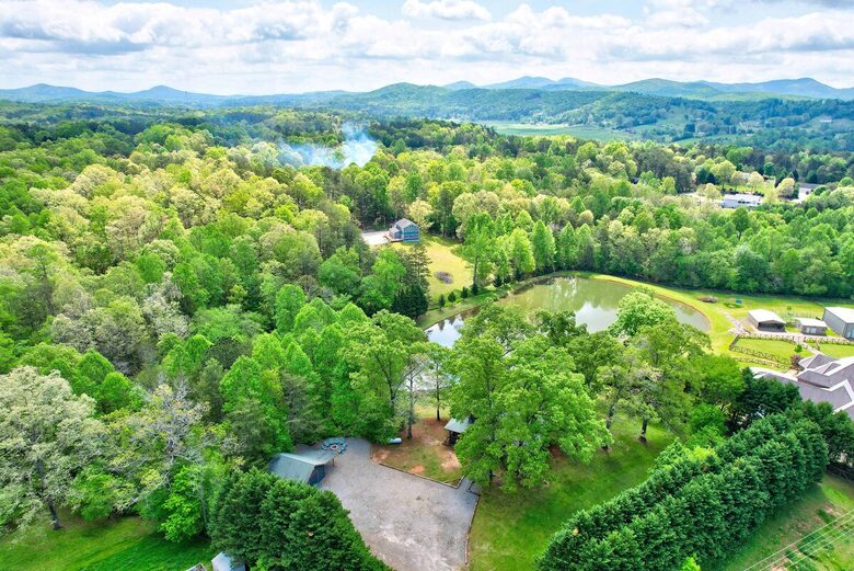 Morganton Mountain Event Retreat Near Blue Ridge - Morganton, Georgia
