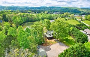 Morganton Mountain Event Retreat Near Blue Ridge - Morganton, Georgia