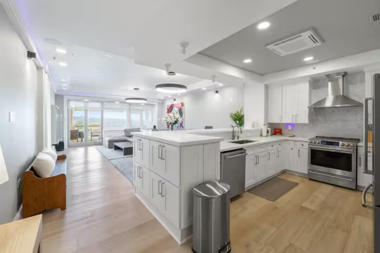 Dorado Penthouse with Golf and Lake Views - Dorado, Puerto Rico