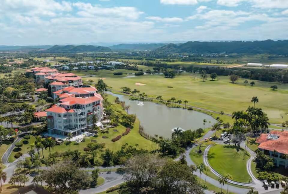Dorado Penthouse with Golf and Lake Views - Dorado, Puerto Rico