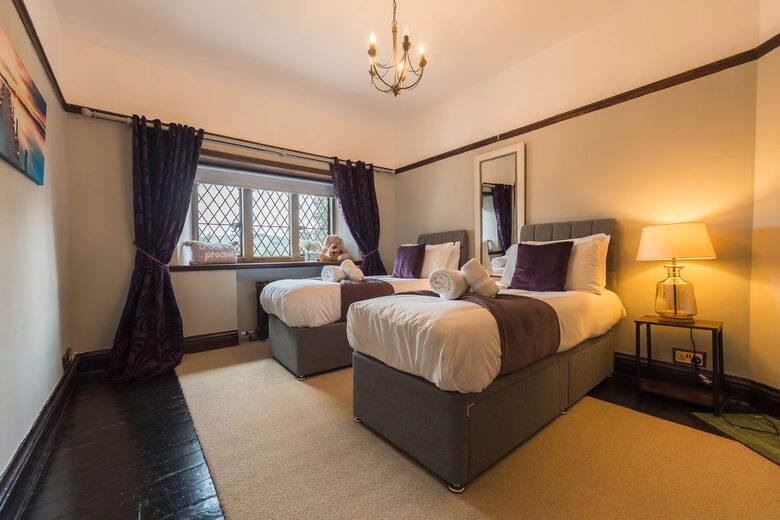 Period Country House with Valley Views - Stockport, Disley, United Kingdom