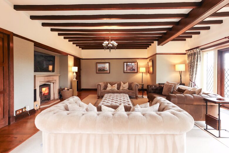 Period Country House with Valley Views - Stockport, Disley, United Kingdom