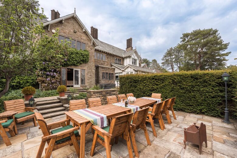 Period Country House with Valley Views - Stockport, Disley, United Kingdom