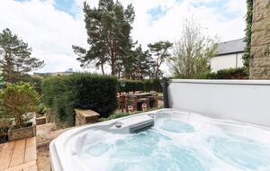 Period Country House with Valley Views - Stockport, Disley, United Kingdom
