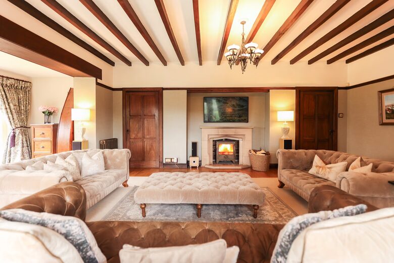 Period Country House with Valley Views - Stockport, Disley, United Kingdom