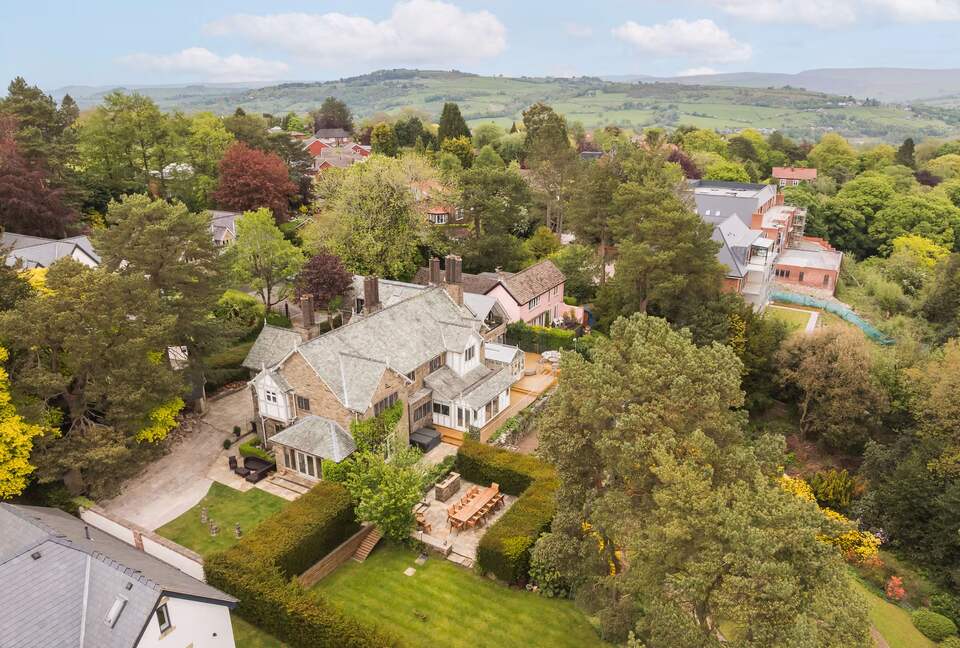 Period Country House with Valley Views - Stockport, Disley, United Kingdom
