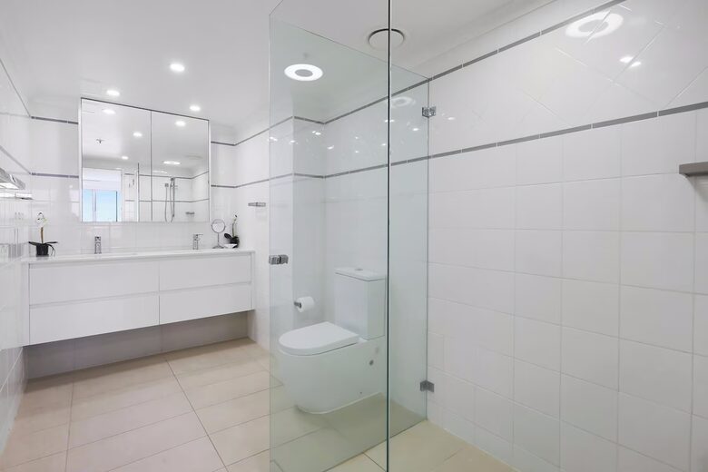 Main Beach Coastal Residence - Gold Coast, Australia