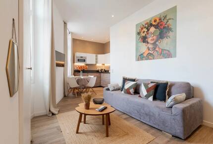 Blue Corner – An Elegant One-Bedroom Apartment in the Heart of Cannes - Cannes, France