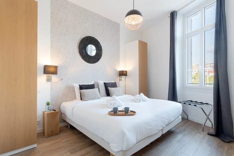 Blue Corner – An Elegant One-Bedroom Apartment in the Heart of Cannes - Cannes, France