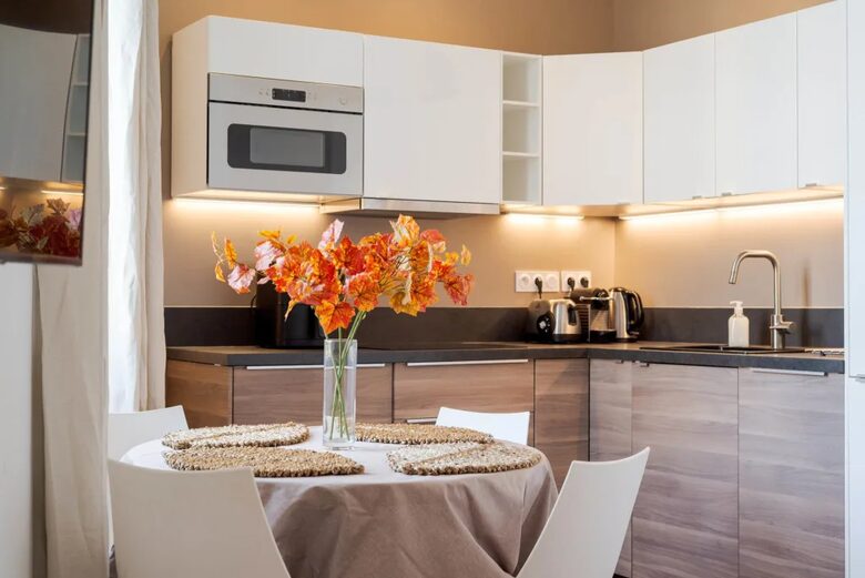 Blue Corner – An Elegant One-Bedroom Apartment in the Heart of Cannes - Cannes, France