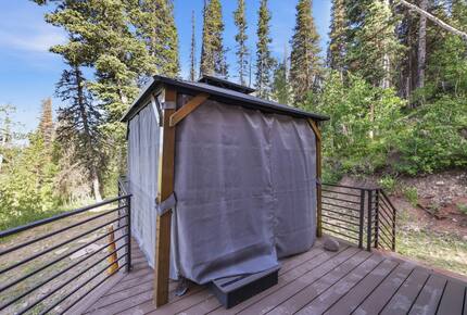 Tollgate Canyon Cabin with Hot Tub & Steam Room - Coalville, Utah