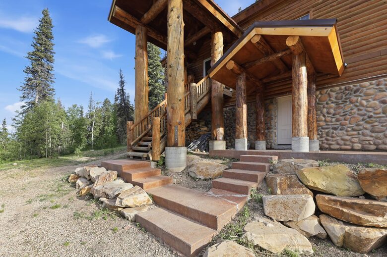 Tollgate Canyon Cabin with Hot Tub & Steam Room - Coalville, Utah