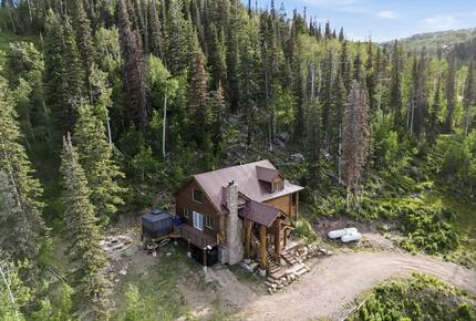Tollgate Canyon Cabin with Hot Tub & Steam Room - Coalville, Utah