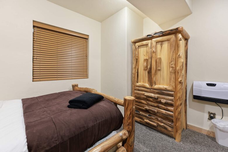 Tollgate Canyon Cabin with Hot Tub & Steam Room - Coalville, Utah