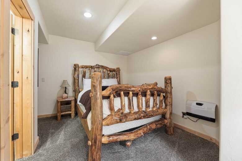Tollgate Canyon Cabin with Hot Tub & Steam Room - Coalville, Utah