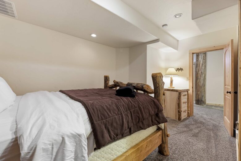 Tollgate Canyon Cabin with Hot Tub & Steam Room - Coalville, Utah
