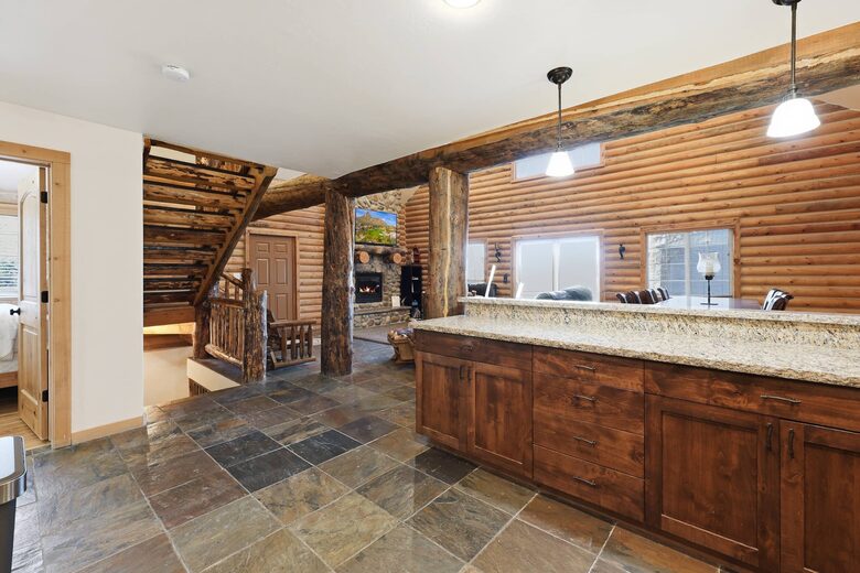 Tollgate Canyon Cabin with Hot Tub & Steam Room - Coalville, Utah