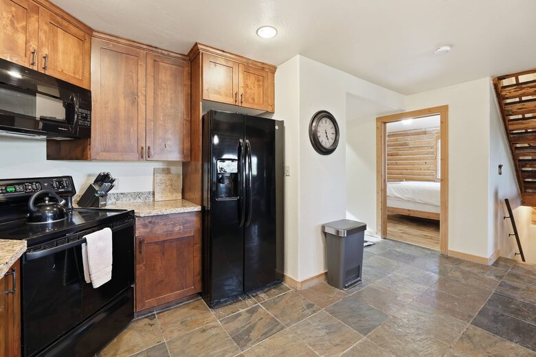 Tollgate Canyon Cabin with Hot Tub & Steam Room - Coalville, Utah