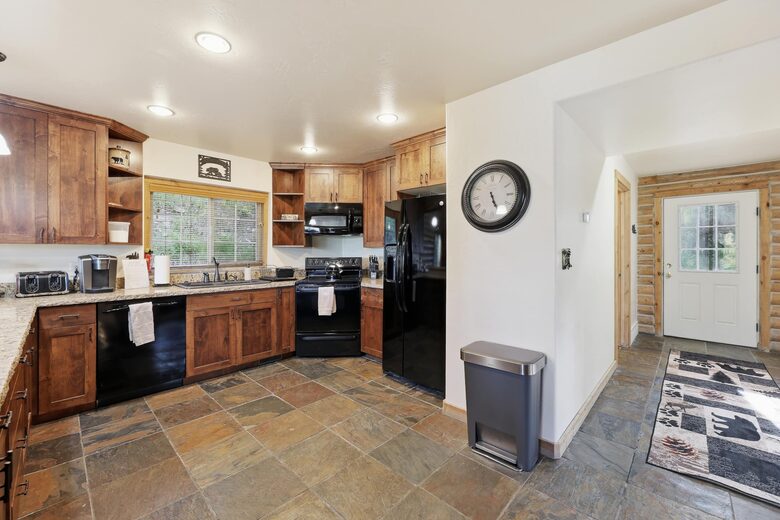 Tollgate Canyon Cabin with Hot Tub & Steam Room - Coalville, Utah