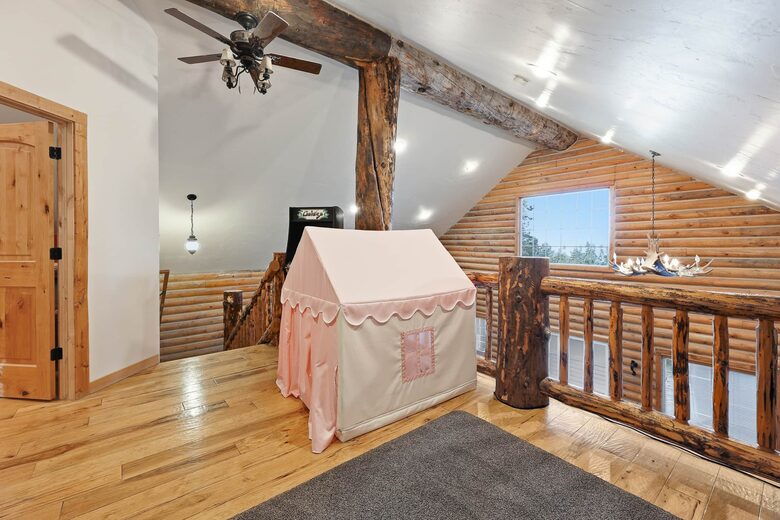 Tollgate Canyon Cabin with Hot Tub & Steam Room - Coalville, Utah