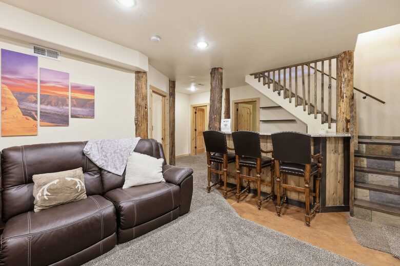 Tollgate Canyon Cabin with Hot Tub & Steam Room - Coalville, Utah