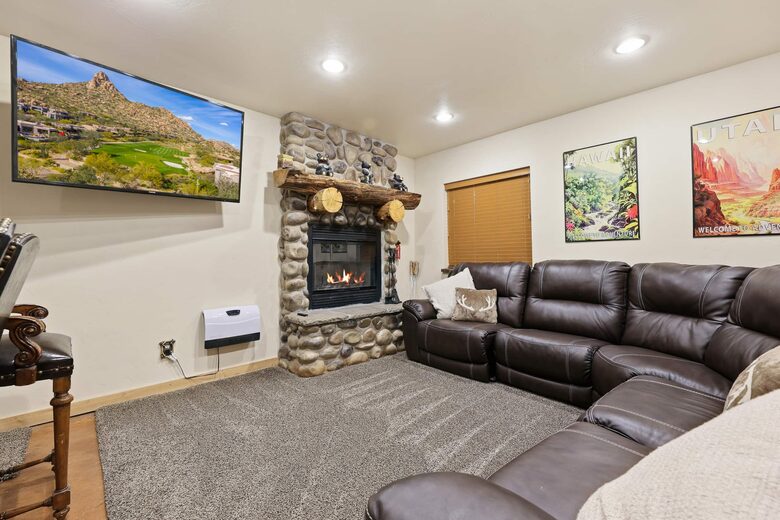 Tollgate Canyon Cabin with Hot Tub & Steam Room - Coalville, Utah