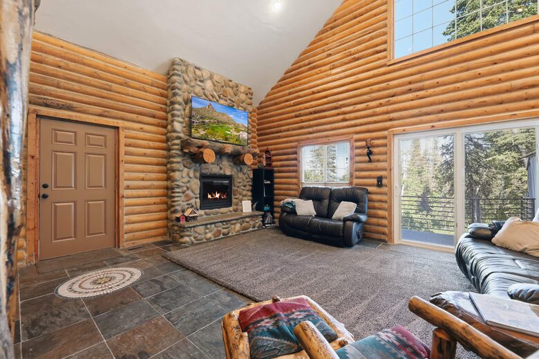 Tollgate Canyon Cabin with Hot Tub & Steam Room - Coalville, Utah
