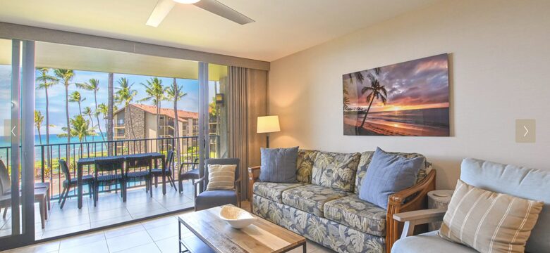 Maui Oceanfront, Stunning view! Sunshine, Ocean Activities, Golf, Pickleball, Tennis and World Class Restaurants! - Lahaina, Hawaii