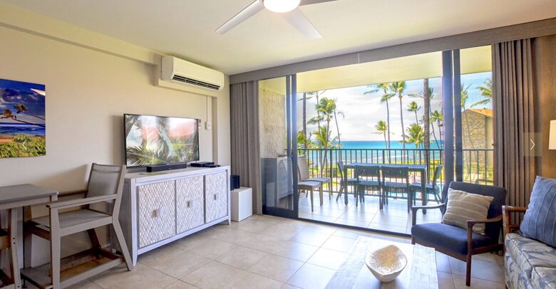 Maui Oceanfront, Stunning view! Sunshine, Ocean Activities, Golf, Pickleball, Tennis and World Class Restaurants! - Lahaina, Hawaii