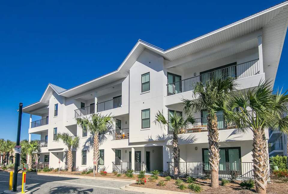 Hidden Lake Beach Retreat on 30A - Santa Rosa Beach, Florida