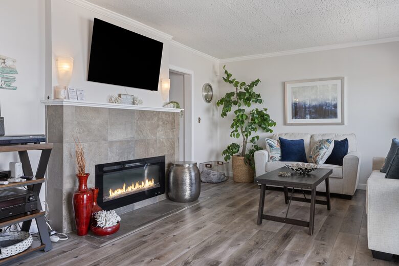 Tacoma Beachfront Home - Tacoma, Washington