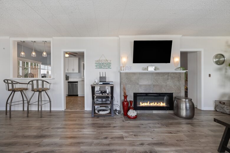 Tacoma Beachfront Home - Tacoma, Washington