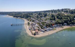 Tacoma Beachfront Home - Tacoma, Washington