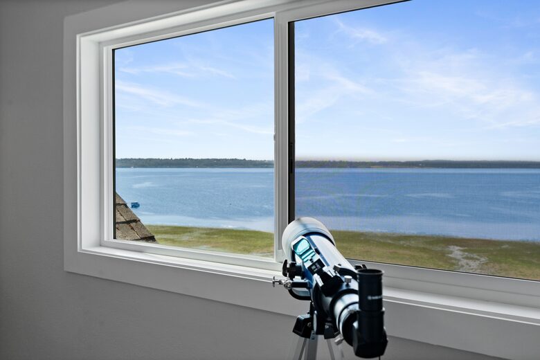 Tacoma Beachfront Home - Tacoma, Washington